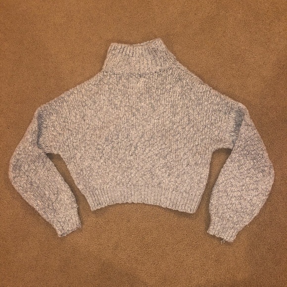 Turtleneck Hollister Silver Sweater - Picture 2 of 3